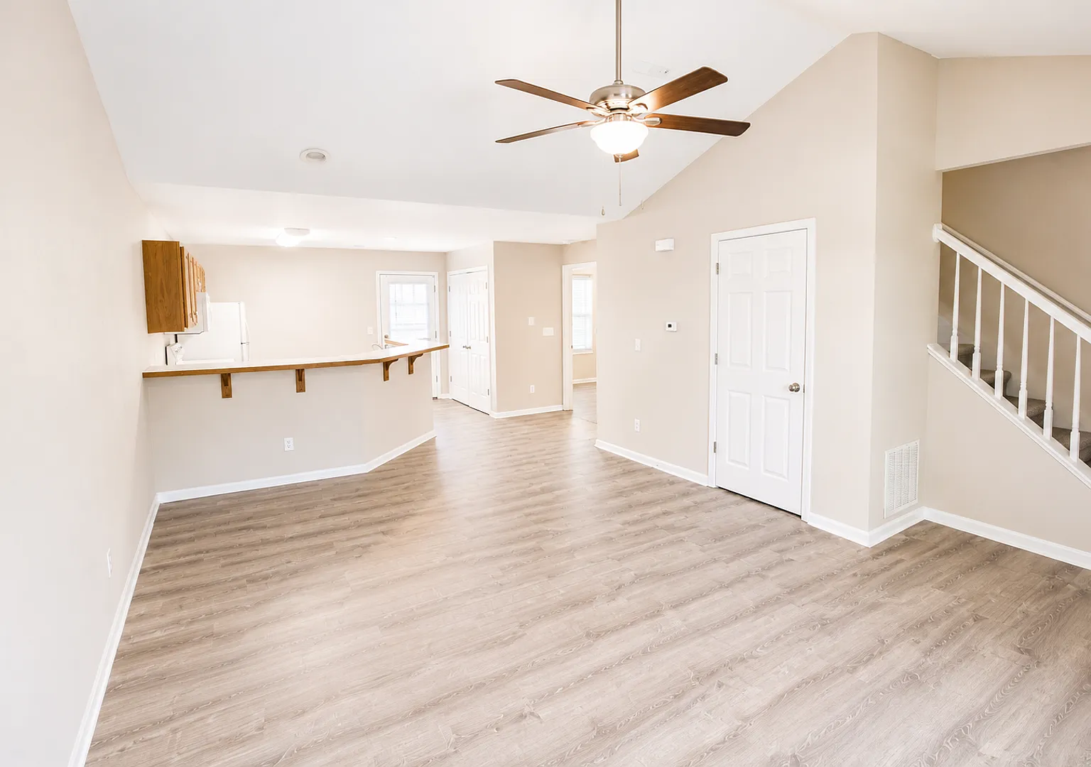 Lovely 3 bedroom duplex — Photo 3