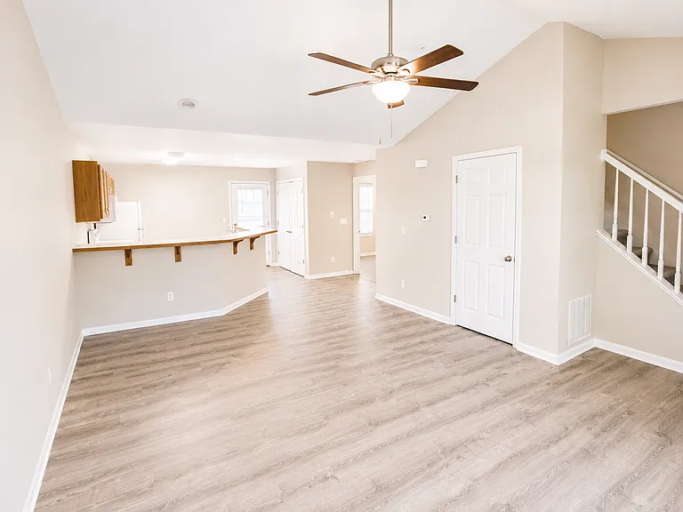 1306 Godas Dr — Photo 4
