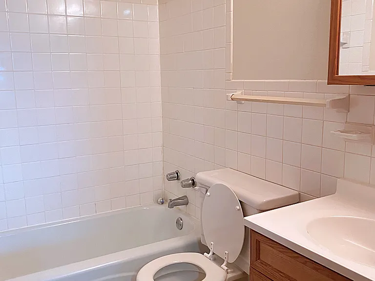 Davern Park Apartments — Photo 53