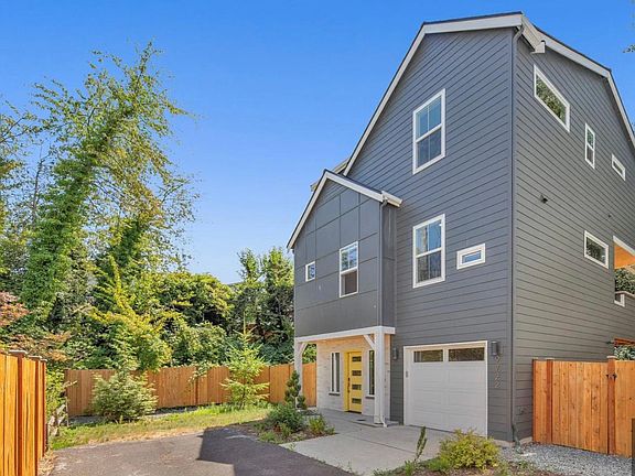 2nd image of 9722 Lindsay Pl S
