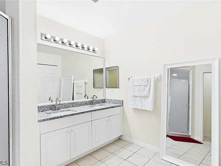 1728 NW 18th St — Photo 22
