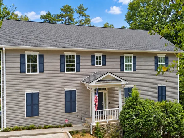 669 Shorewood Cir, Toccoa, GA 30577
