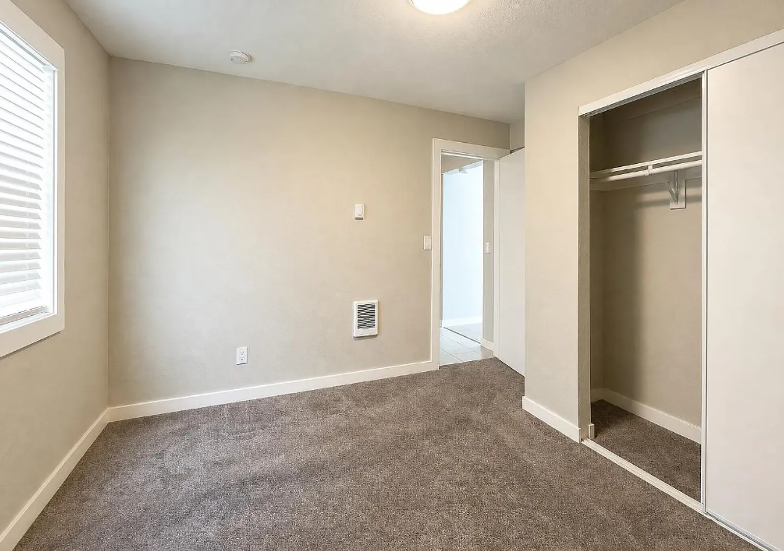 HAZL - Hazel Dell Apartments — Photo 3