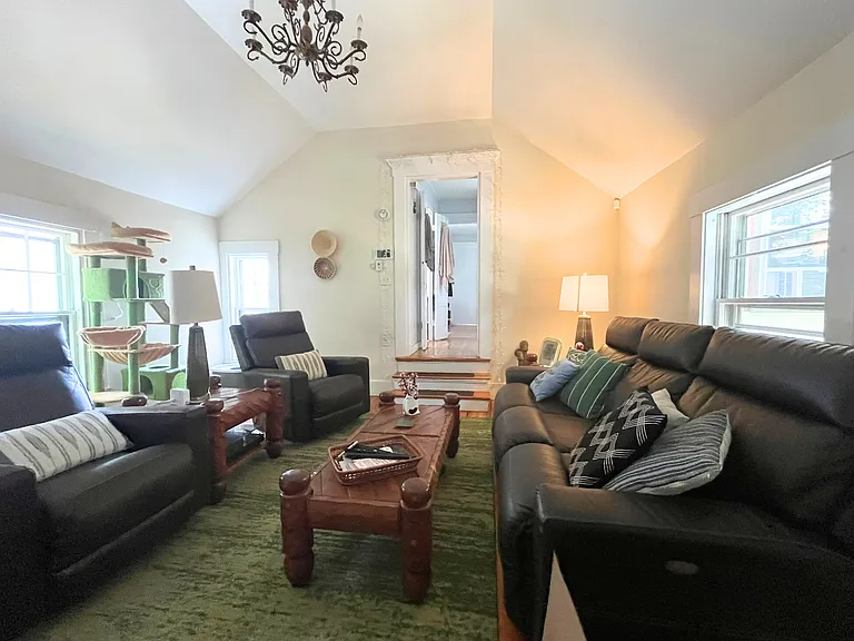 269 Lamartine St #2 — Photo 5