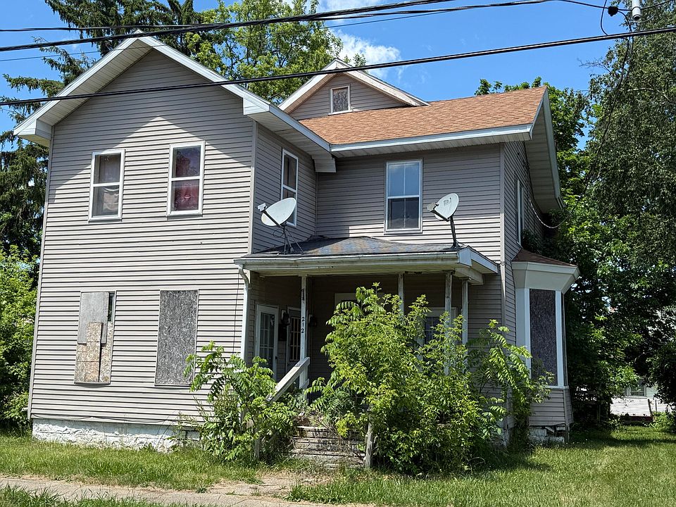 1st image of 212 W Porter St