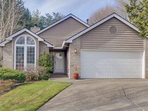 13786 Regency Ct