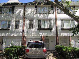 14961 258th St, Rosedale, NY 11422