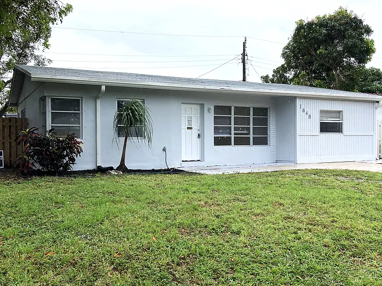 1648 NE 31st Ct — Photo 17