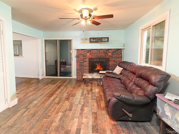 3rd image of 8 Parsons Lane