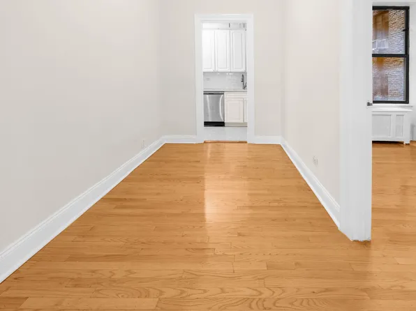 740 West End Avenue image 10 of 15