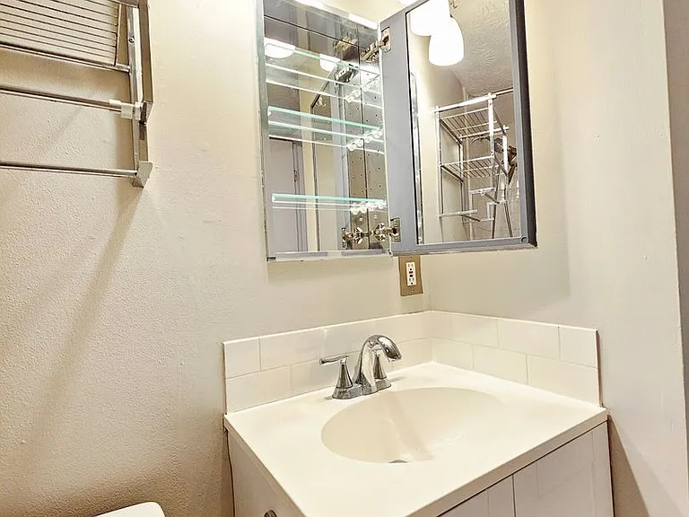 3054 Dorris Ave — Photo 23