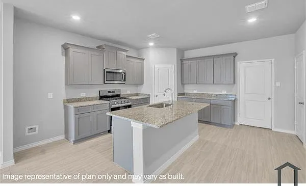 4 bed, 1784 sqft, $2,500 — Photo 3