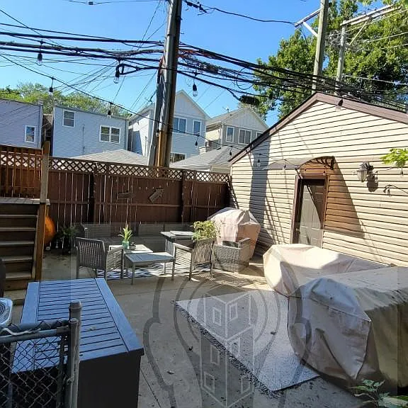 W Irving Park Rd — Photo 14