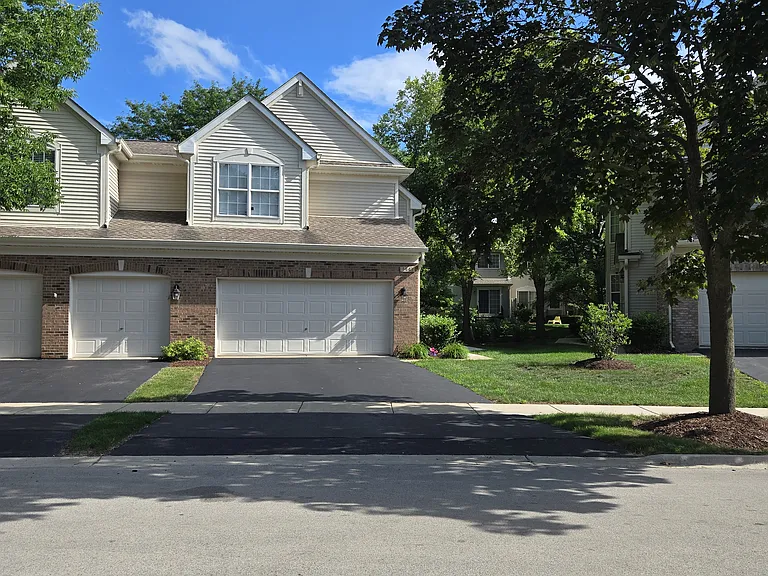 1441 Wyndham Cove Ln — Photo 2