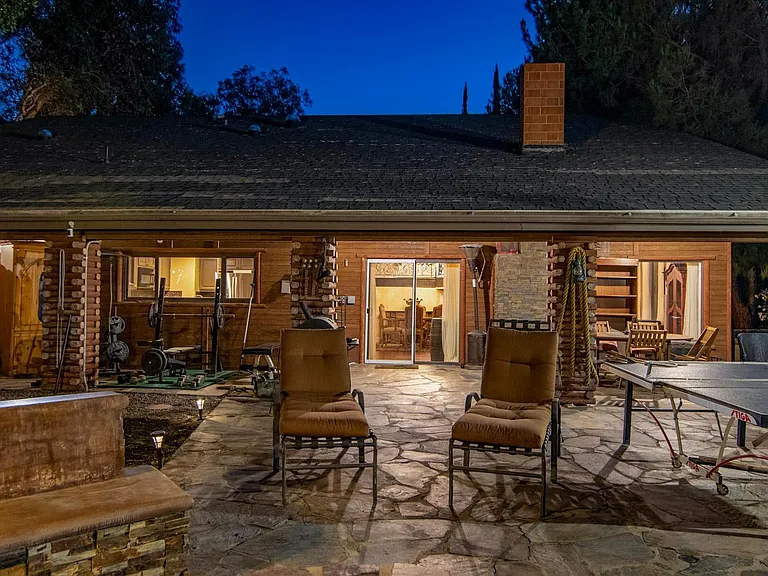 356 S Mohler Dr — Photo 46