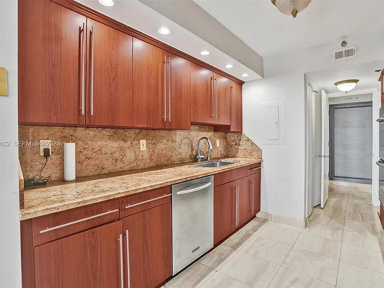19355 Turnberry Way #8K — Photo 9