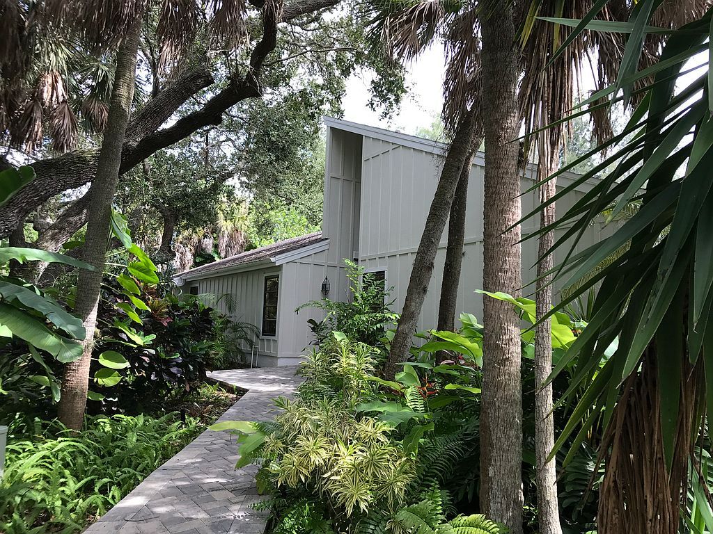 752 Tropical Cir - Property Image