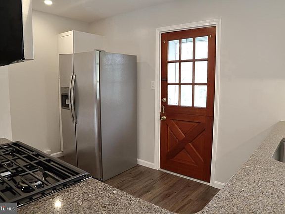4th image of 715 5th St