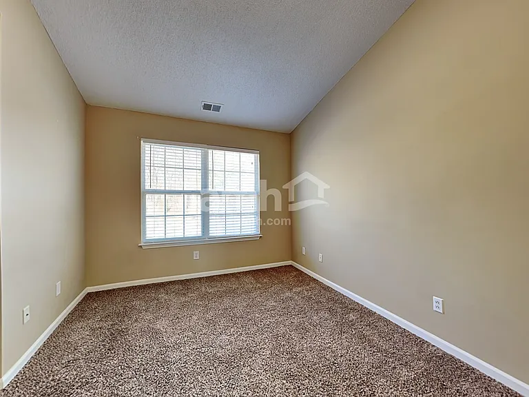 205 Fairview Lake Way — Photo 8