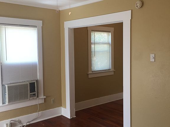 3rd image of 609 E Livingston St