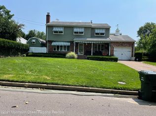 241 Cliftwood Rd, Oakhurst, NJ 07755