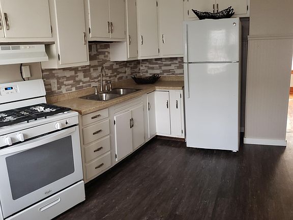 5th image of 914 S Twyckenham Dr