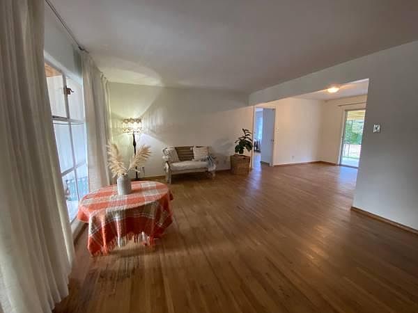 1st image of 1113 N Luna Cir
