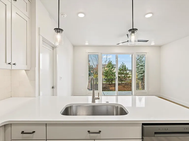 319 N Sauer River Ln — Photo 11