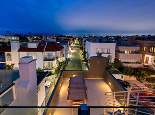 110 Topsail Mall, Venice, CA 90292