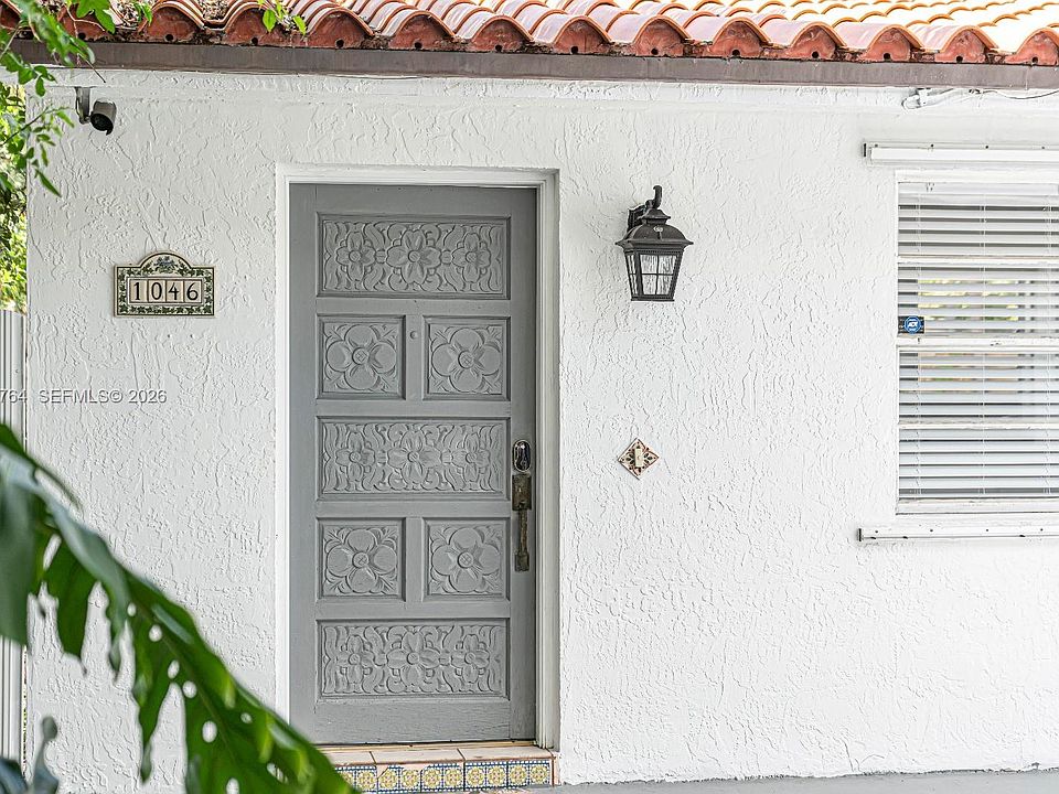 1st image of 1044 SW 13th Ct