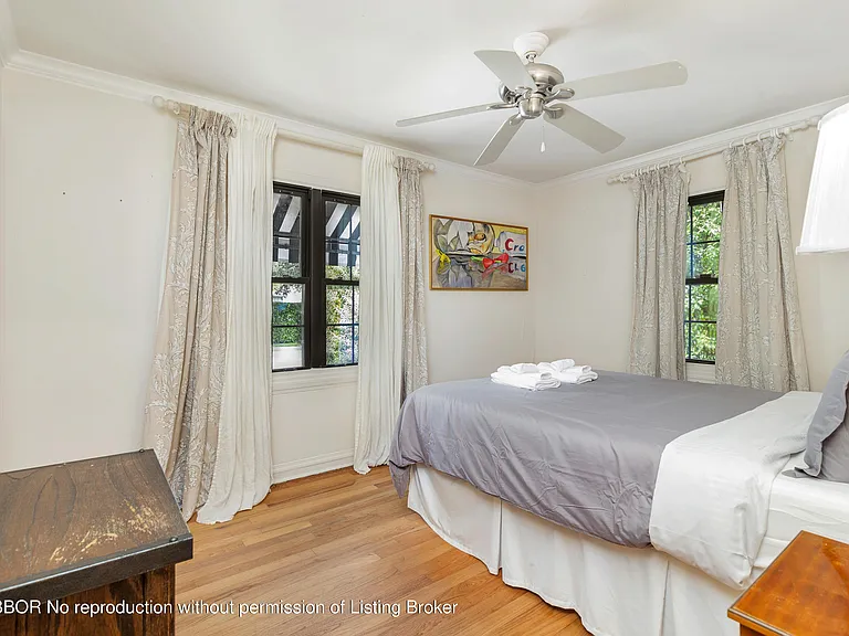 240 Almeria Rd — Photo 18