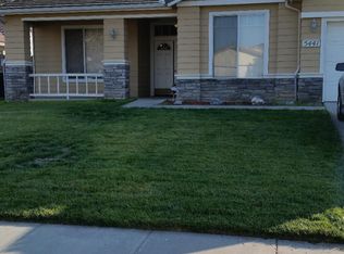 5441 W Evergreen Ct, Visalia, CA 93277
