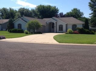 905 W 5th St, Minonk, IL