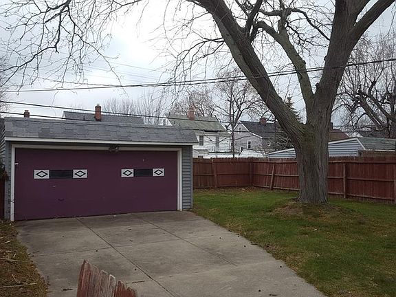 3rd image of 354 E 214th St
