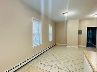 50 Everard St #2, Worcester, MA 01605