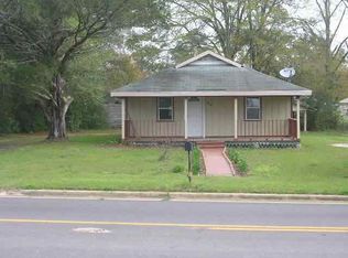 404 W Magnolia Ave, Geneva, AL 36340