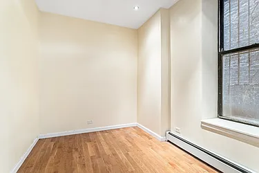 Rented by Safdie Realty Group