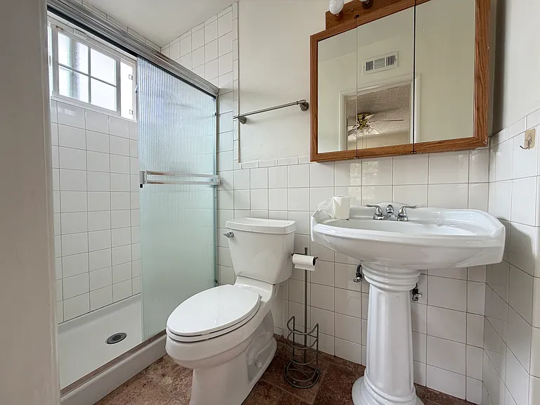4740 N Fircroft Ave — Photo 11