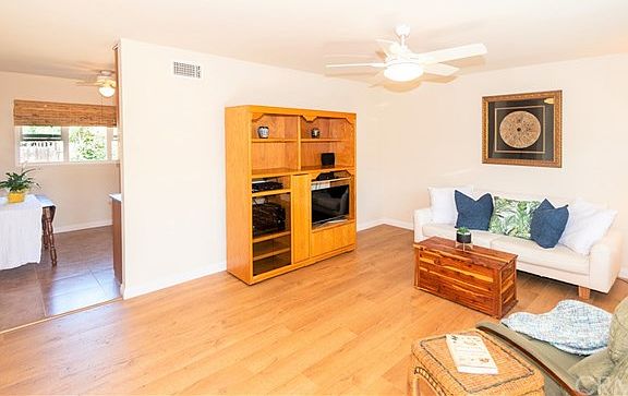 5th image of 641 Marion Dr