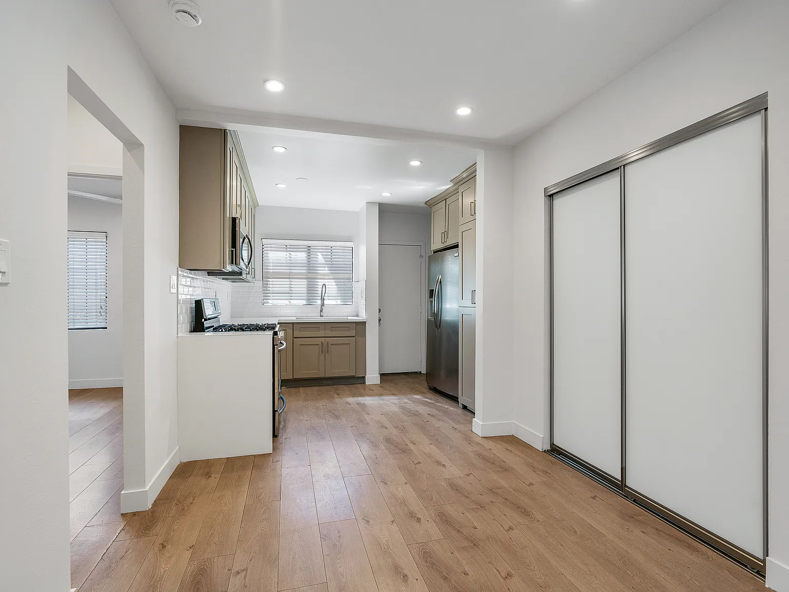 1 bed, 575 sqft, $2,195 — Photo 4