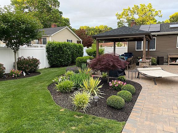 4th image of 4 Danbury Ave