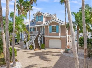 527 56th St, Holmes Beach, FL 34217