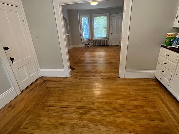 5th image of 430 Notre Dame Ave #1