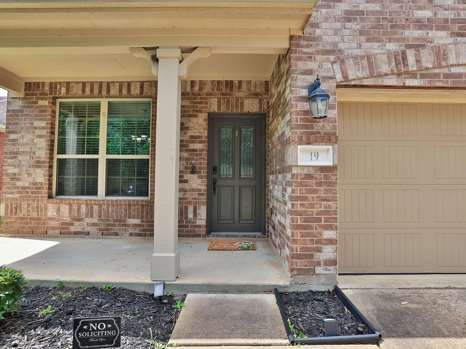 4 bed, 3.5 bath, 2550 sqft, $3,500 — Photo 3