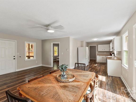 4th image of 2120 Irish Potato Rd
