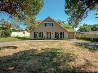 915 Greenbriar Ln, Richardson, TX 75080