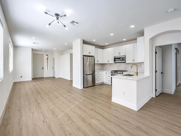 10700 Moon Flower Arbor Pl — Photo 6