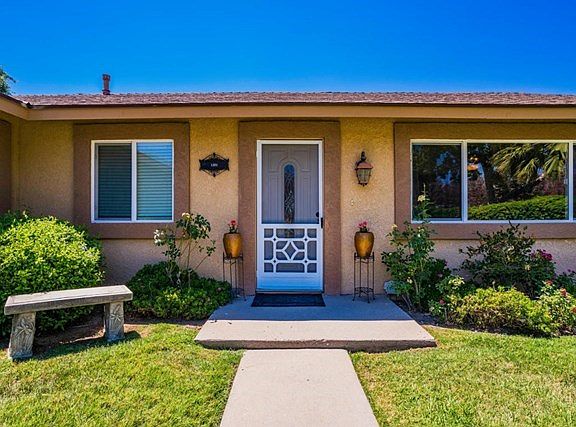 1351 Cherry Ave Simi Valley CA-large-003