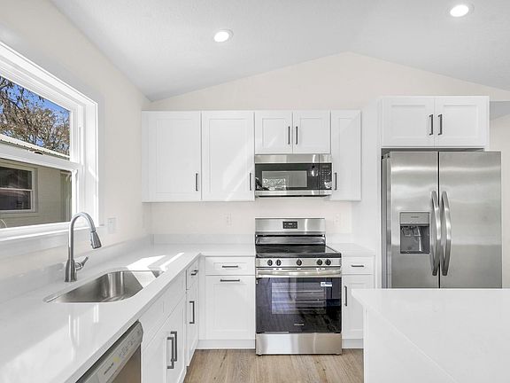 5th image of 4705 Avenue B St