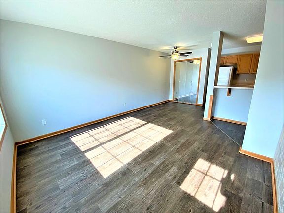 4th image of 15741 Flackwood Ave